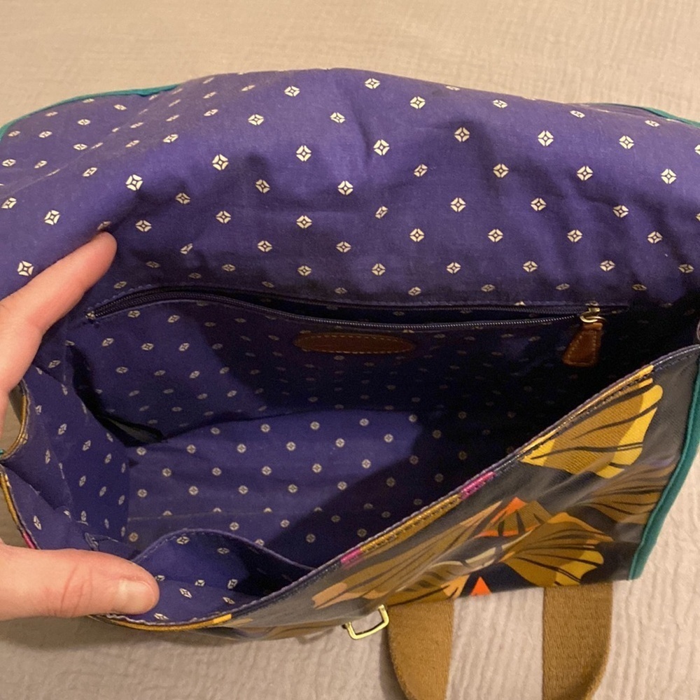 Fossil printed messenger bag . - Picture 9 of 13